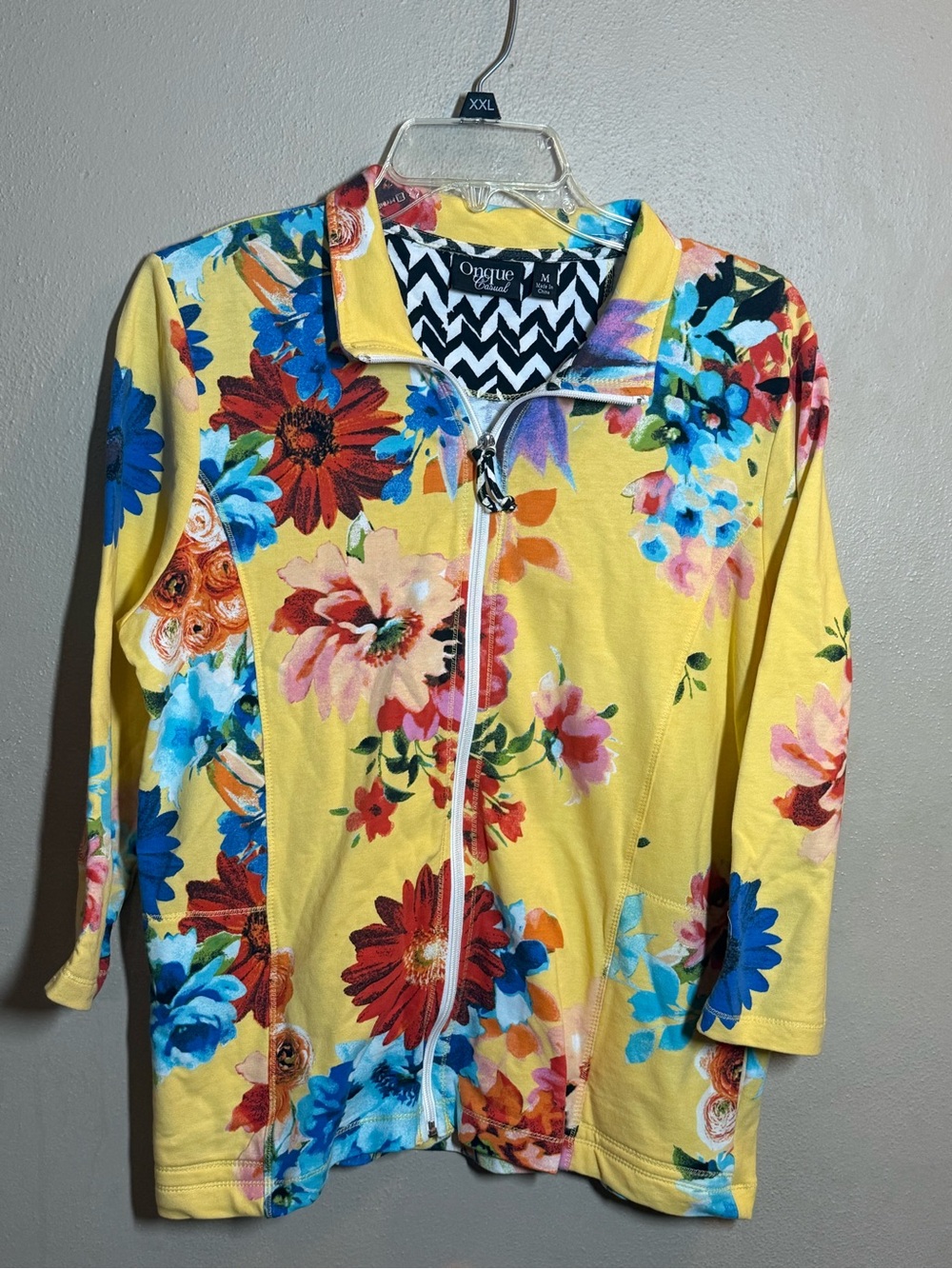 Women’s Onque Casual Sz Med Yellow Floral Full Zip Jacket w/ 3/4 Sleeves